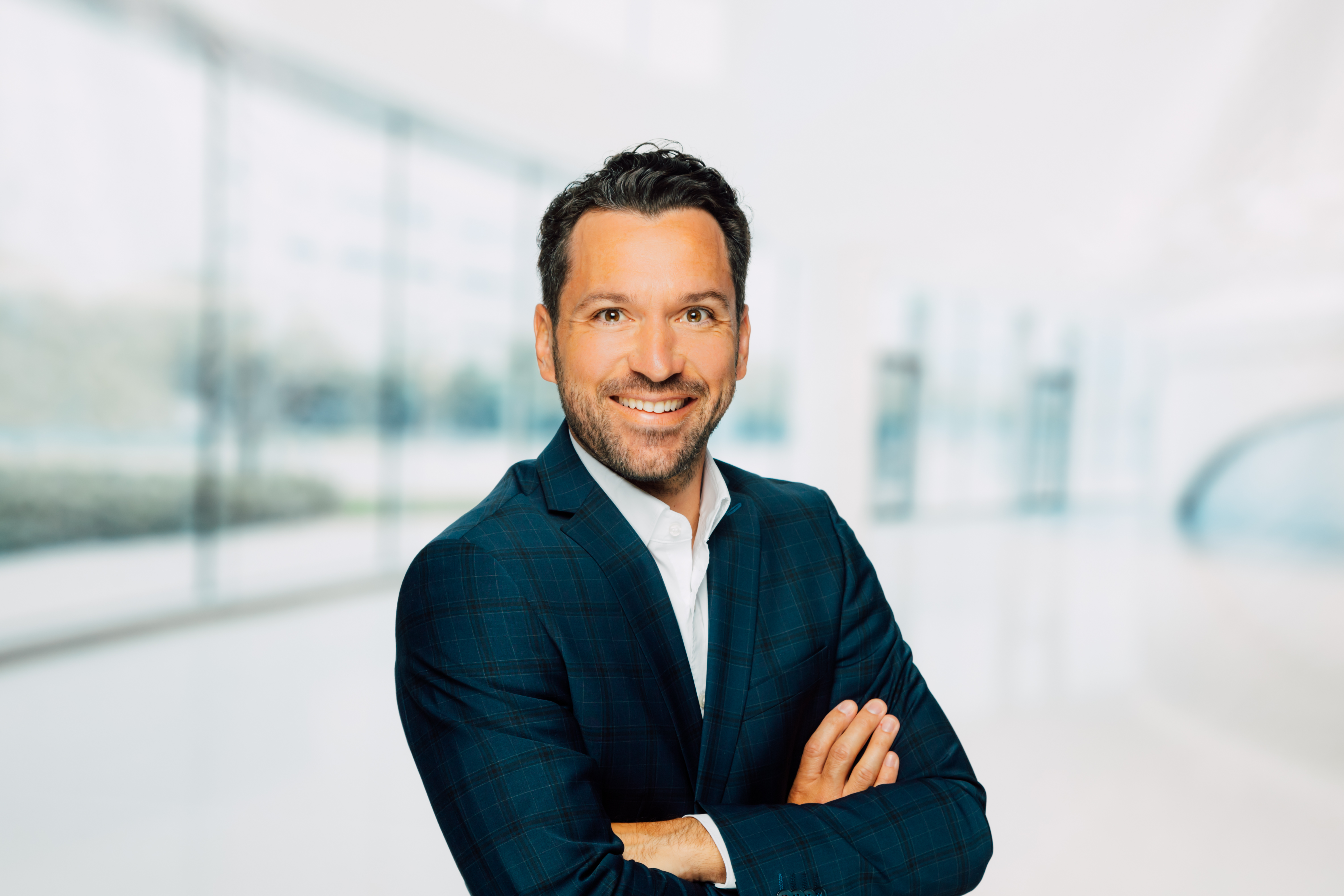 Philipp Saussele, Chief Consultant Services_image