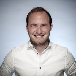 Christoph Forcher; eMobility Kundenberatung Mercedes-Benz Lkw Deutschland_image